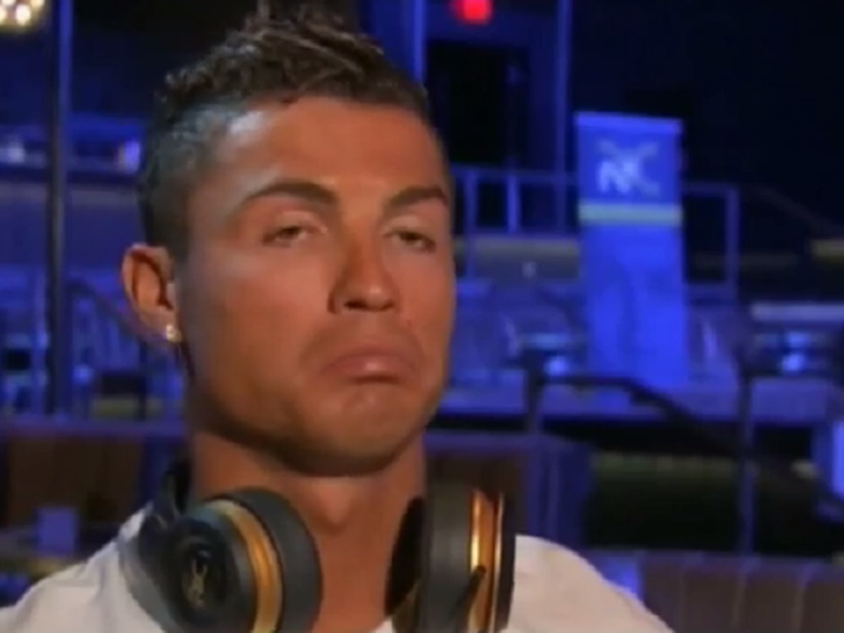 Cristiano Ronaldo otráveny z novinárov 