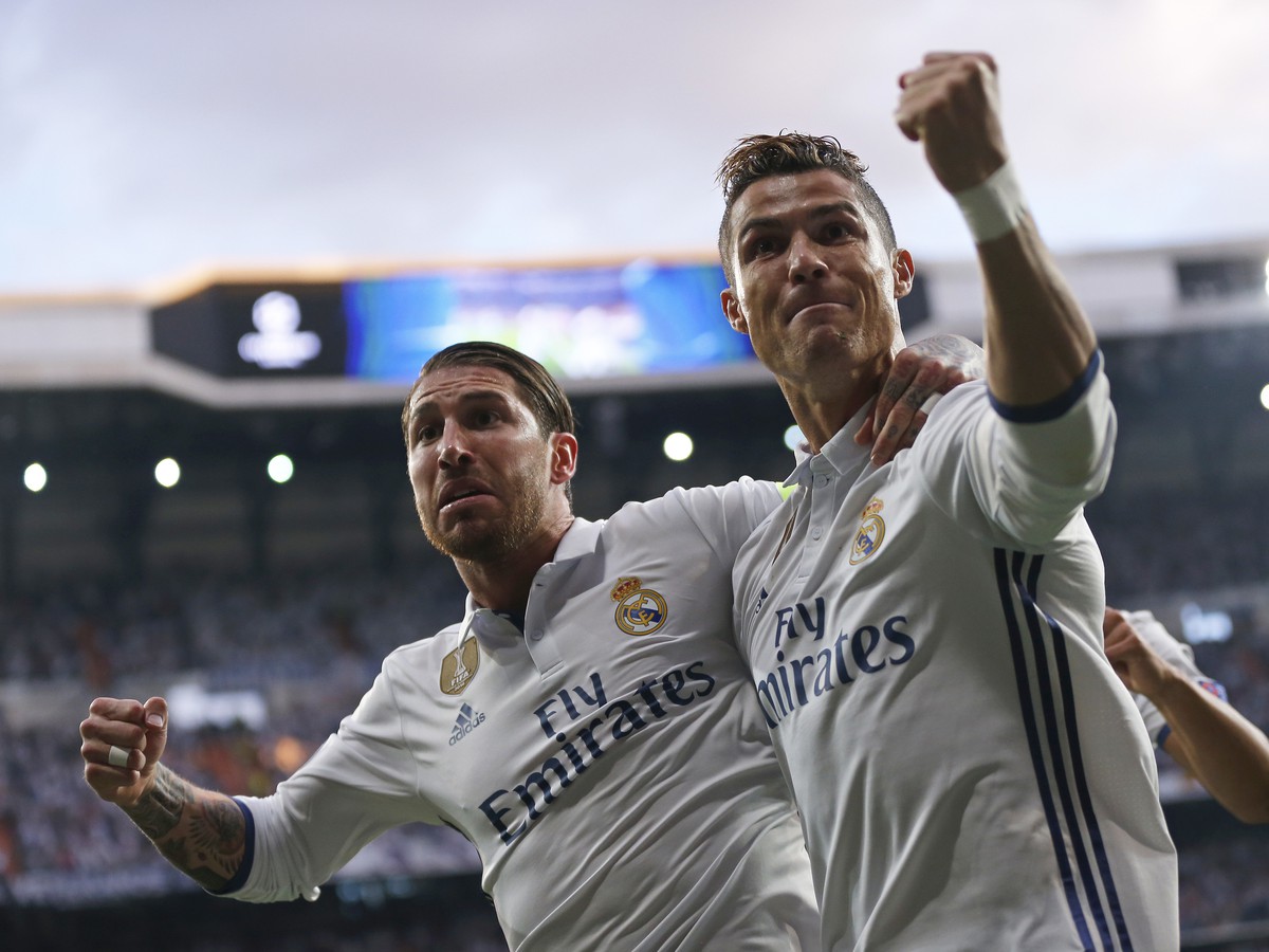 Cristiano Ronaldo a Sergio Ramos oslavujú vedúci gól Realu