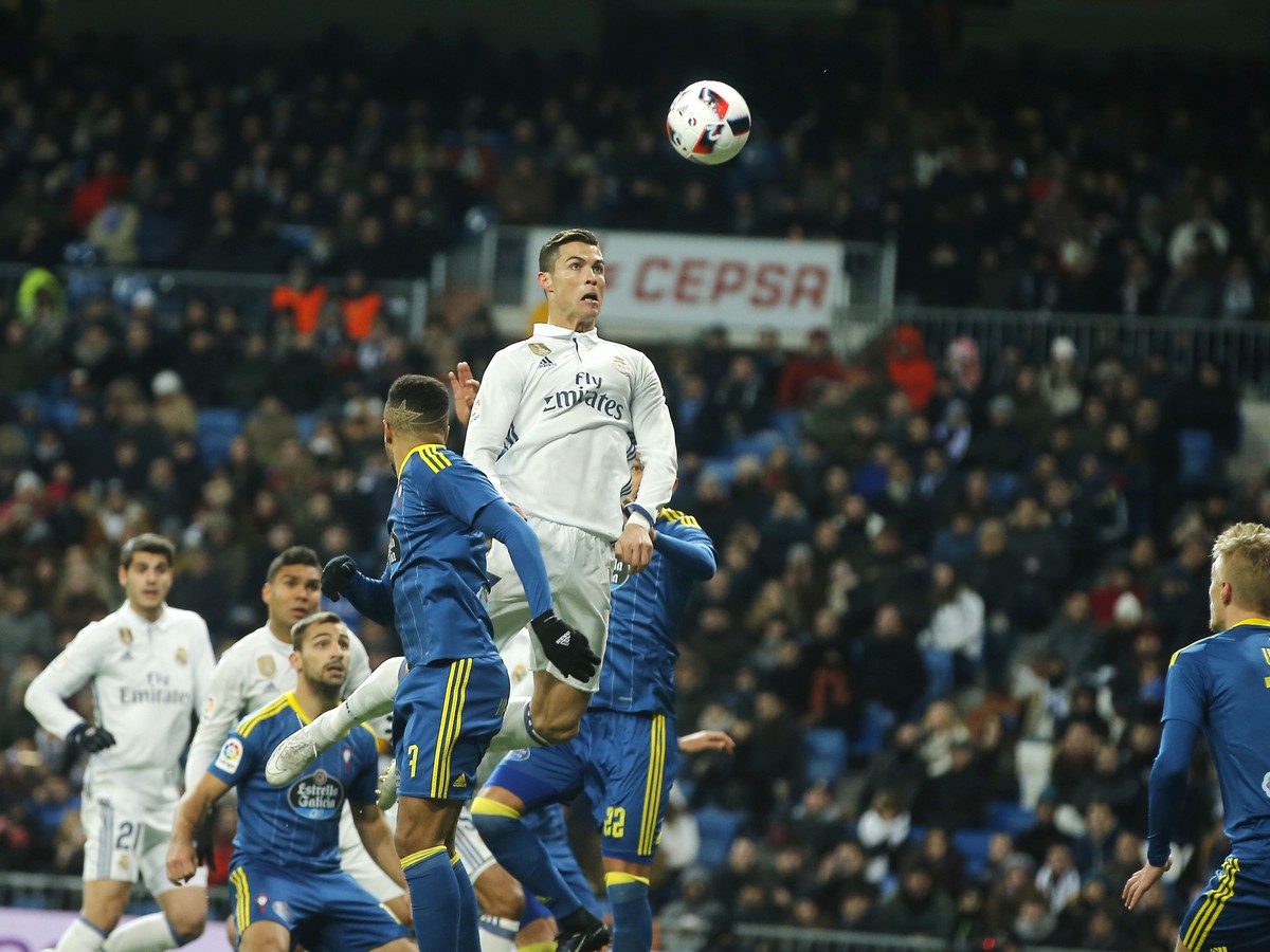 Cristiano Ronaldo vo vzdušnom súboji