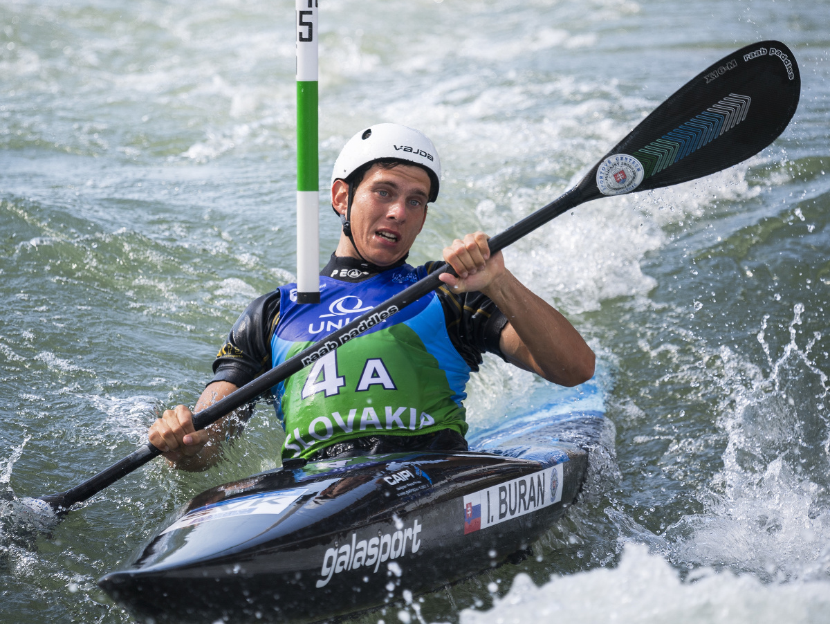 Slovenský reprezentant vo vodnom slalome Iľja Buran v hliadkach K1