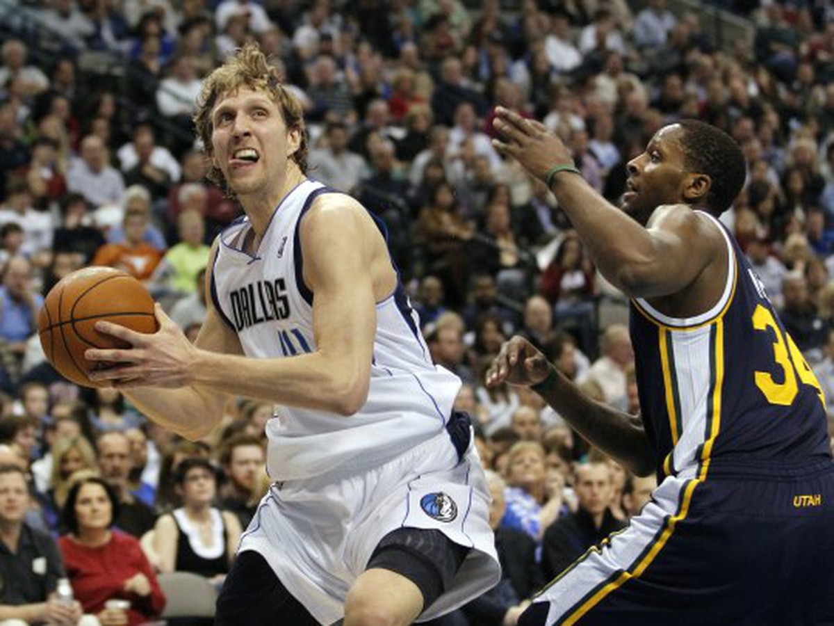 Dirk Nowitzki vyštartoval proti C.J. Milesovi