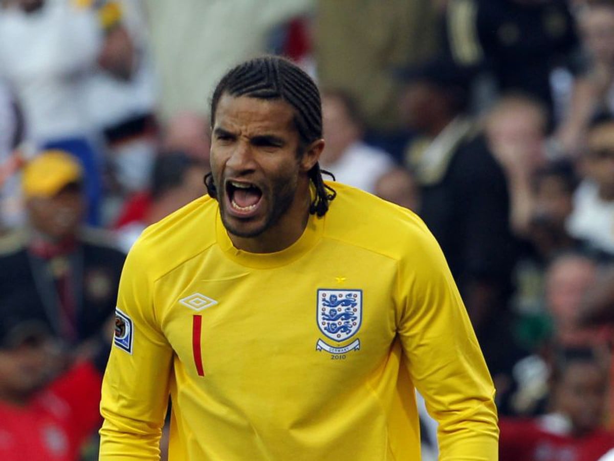 David James v drese Anglicka na MS