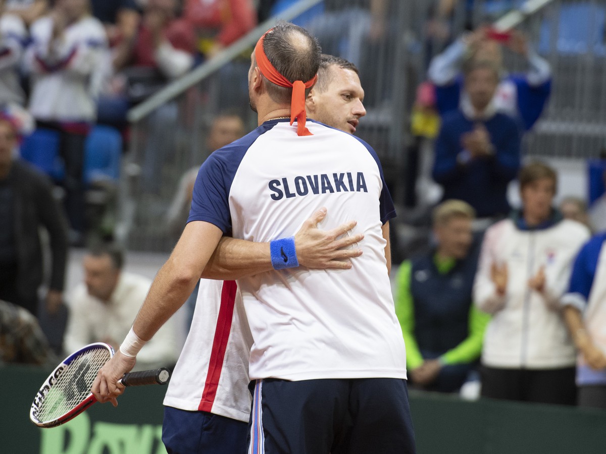 Slovenskí tenisti počas Davis Cupu