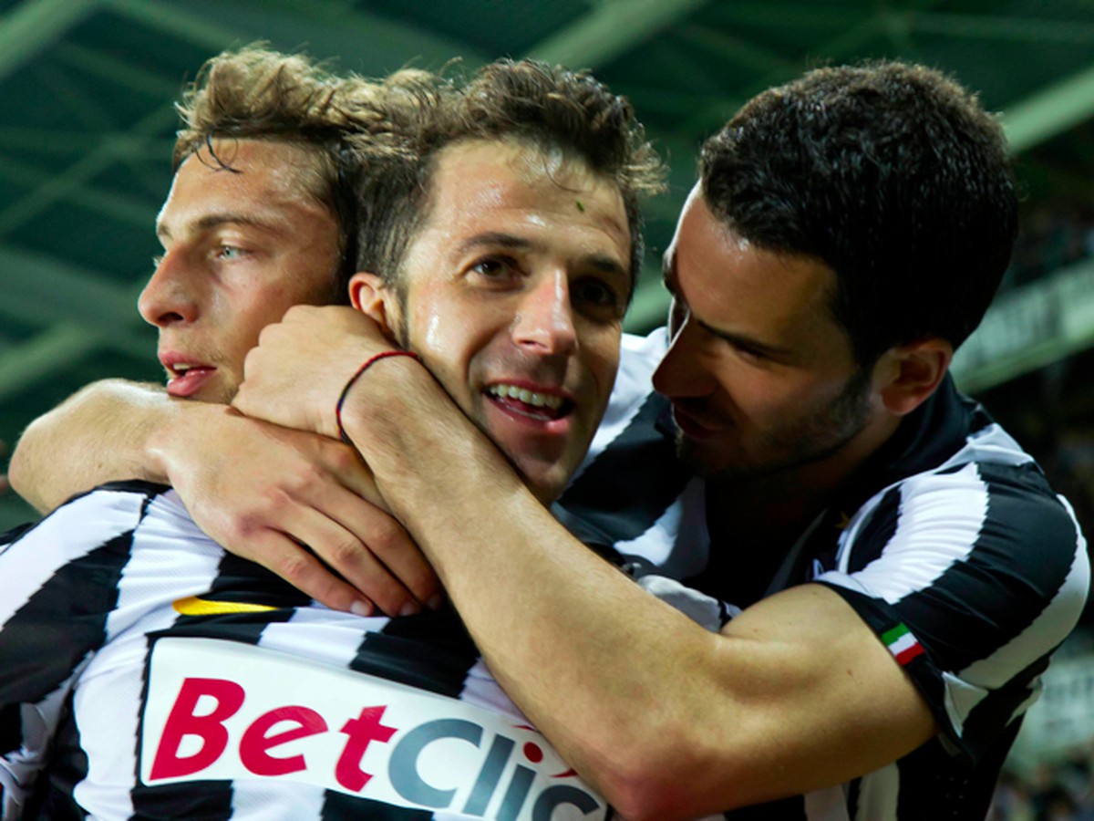 Del Piero v objatí spoluhráčov