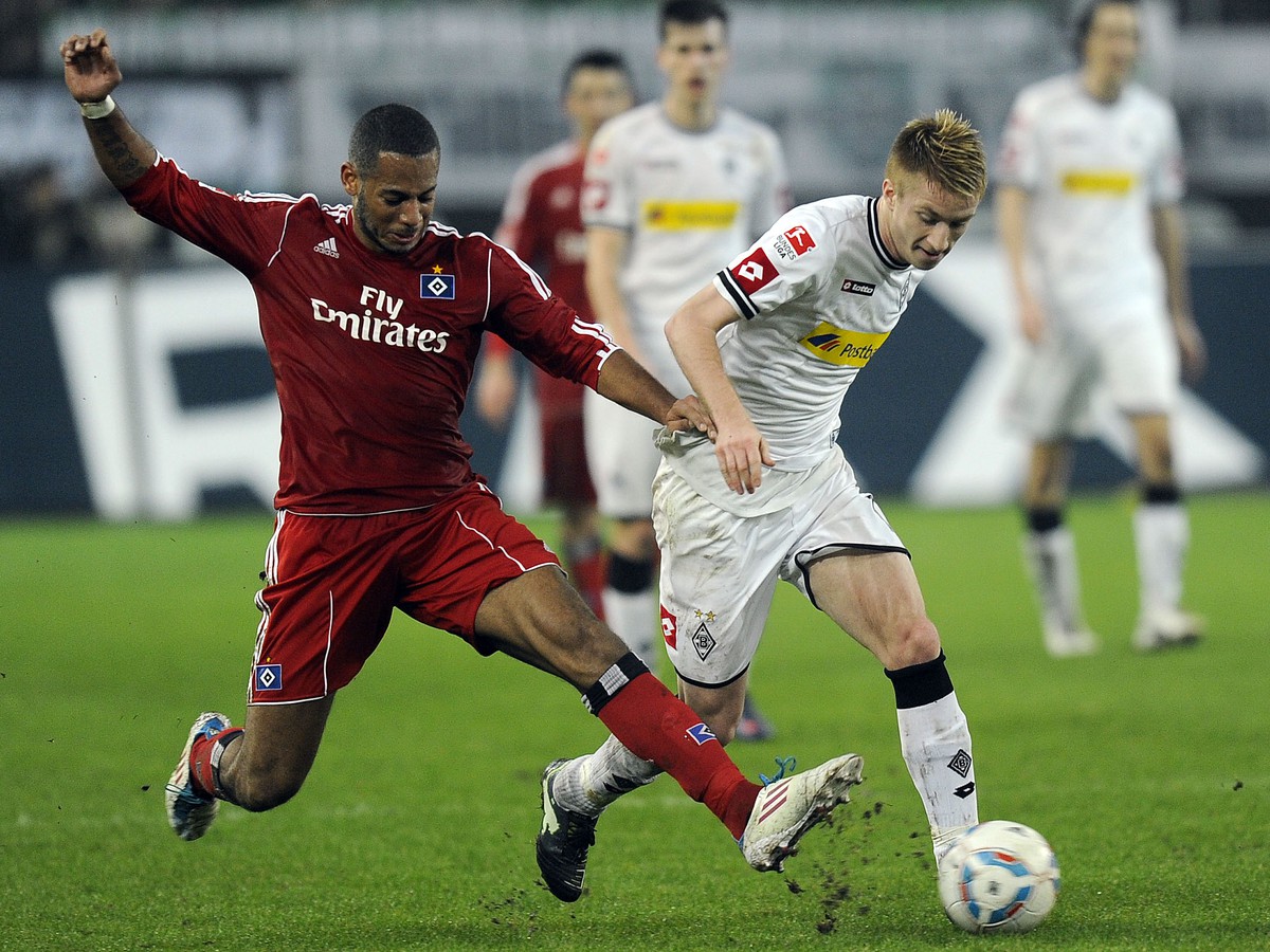 Dennis Aogo a Marco Reus