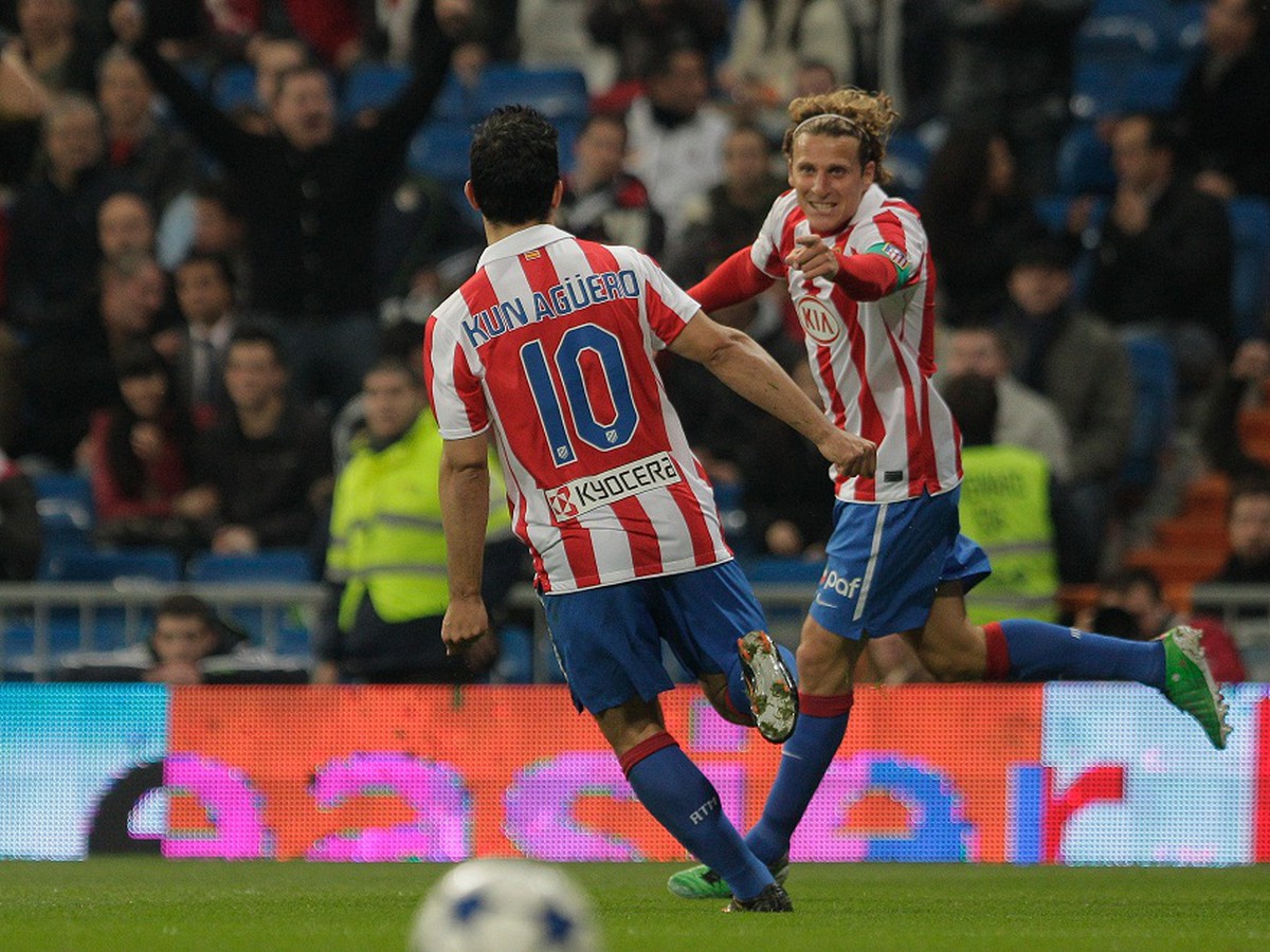 Forlan a Aguero