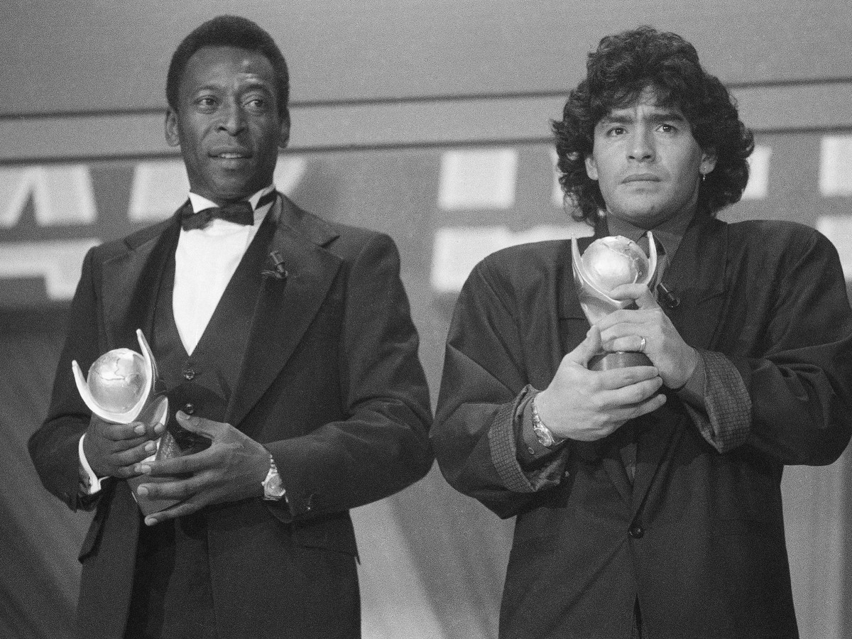 Legendárne duo Brazílčan Pelé a Diego Maradona