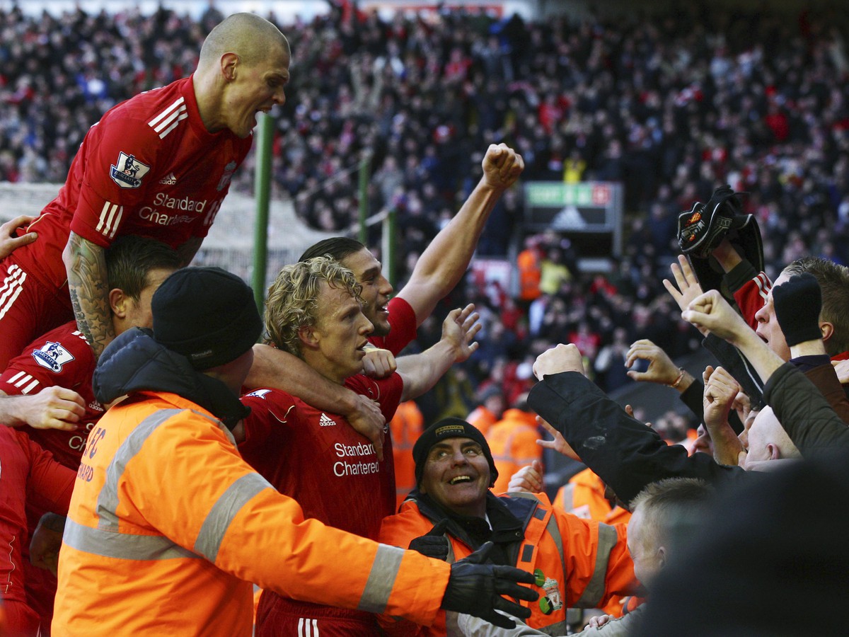 Dirk Kuyt a Martin Škrtel sa tešia z postupového gólu