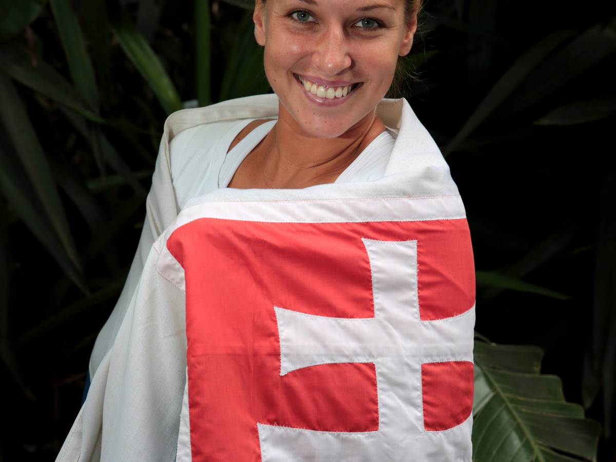 Dominika Cibulková pózuje v slovenskej vlajke pred finále Australian Open