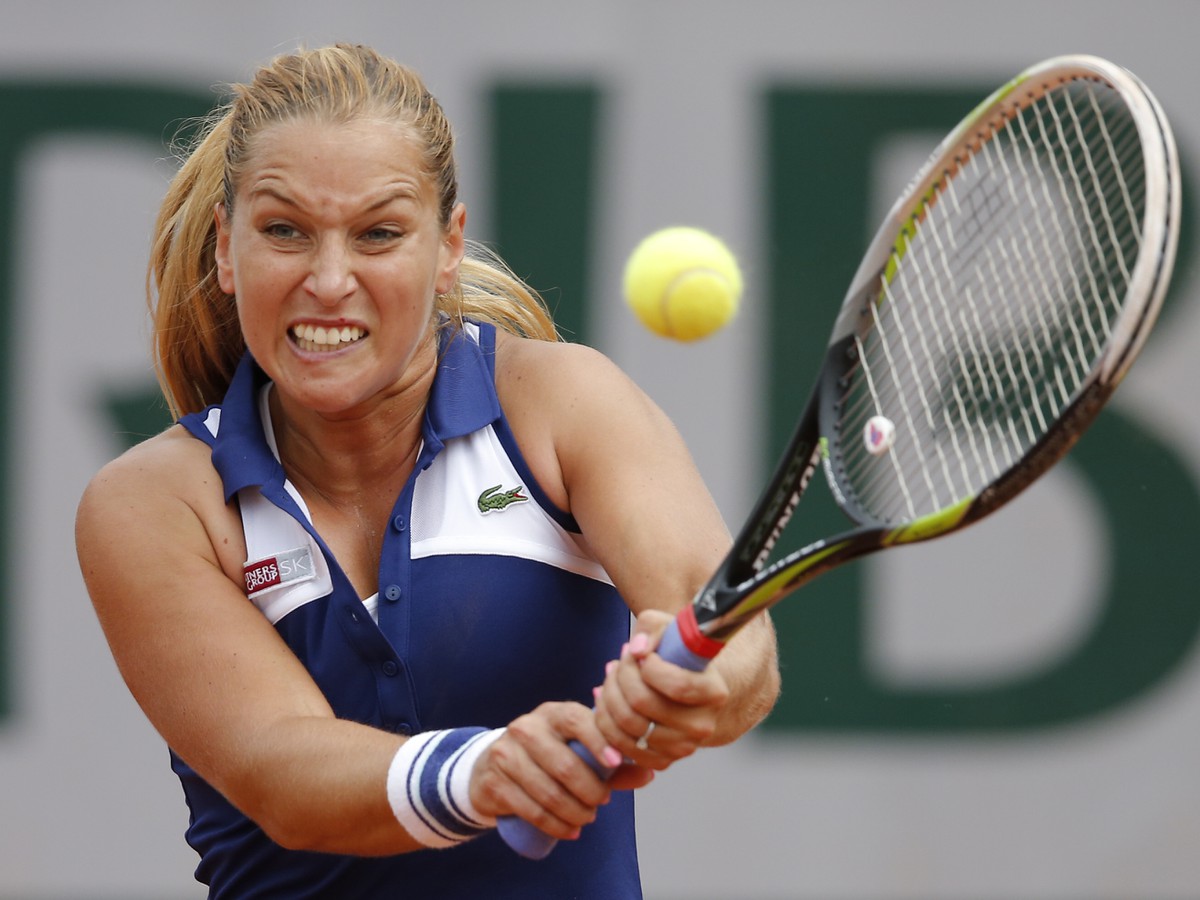 Dominika Cibulková na Roland Garros skončila zásluhou Samanthy Stosurovej v treťom kole.