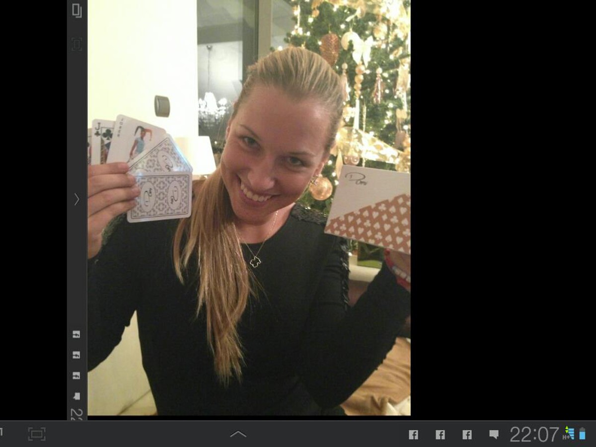 Dominka Cibulková s originálnou sadou kariet