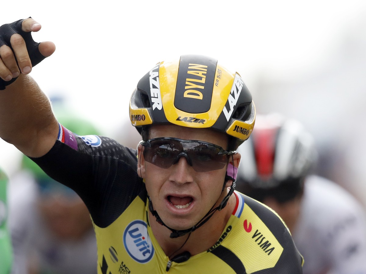 Na snímke holandský cyklista Dylan Groenewegen (Jumbo Visma) oslavuje víťazstvo v siedmej etape