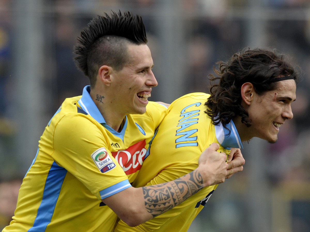 Edinson Cavani a Marek Hamšík sa tešia z gólu