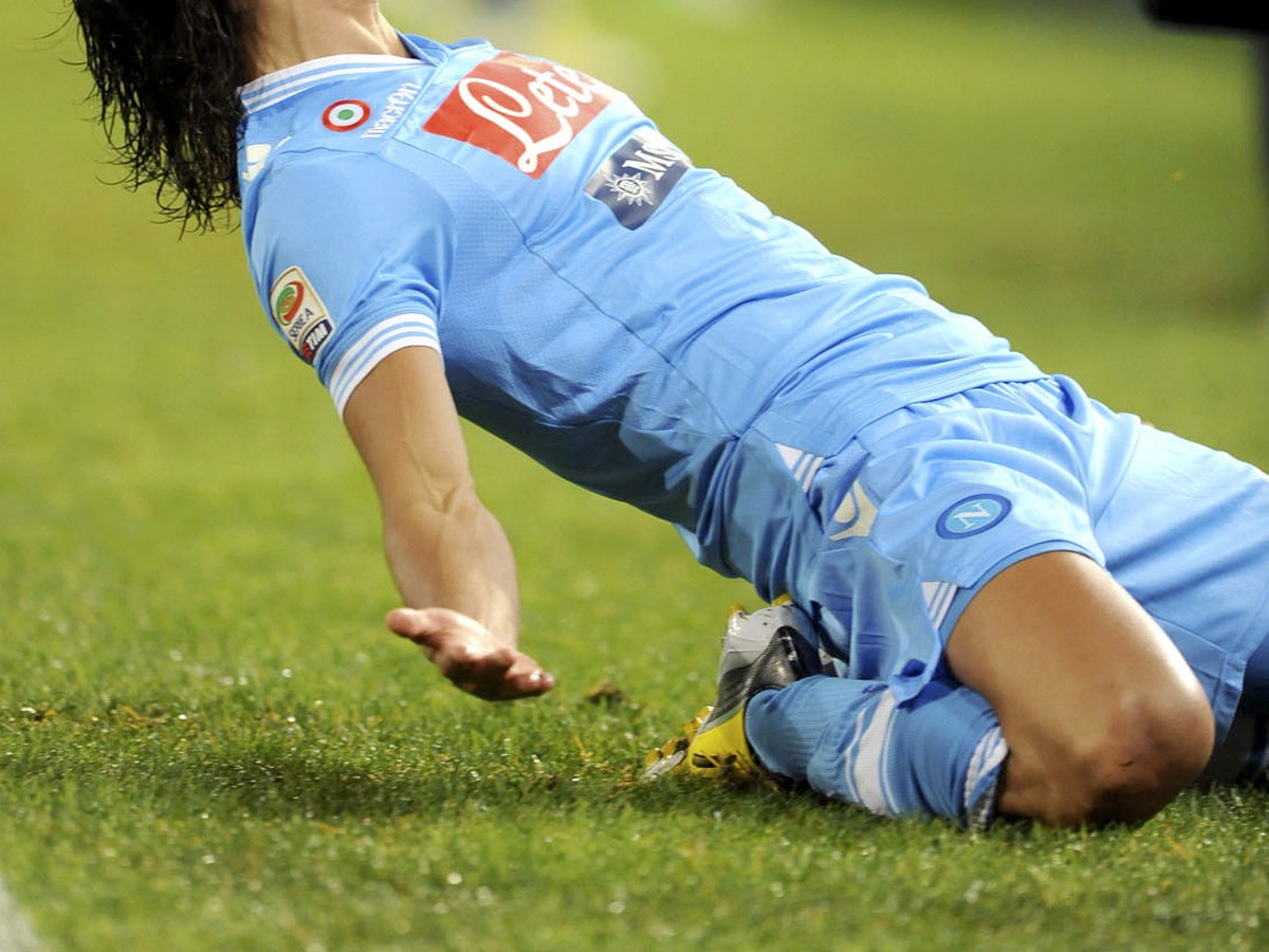 Edinson Cavani dal AS Rím hetrik