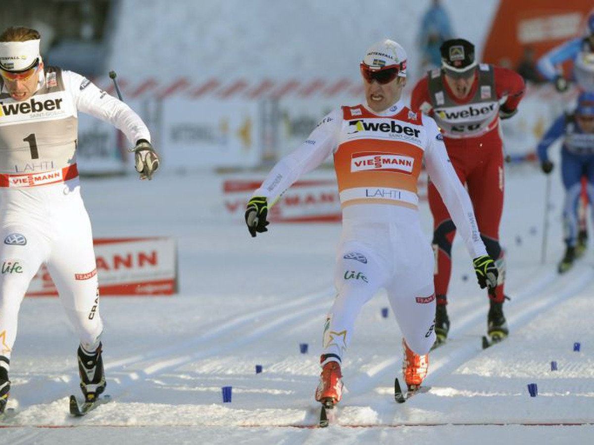 Emil Jönsson pred Teodorom Petersonom