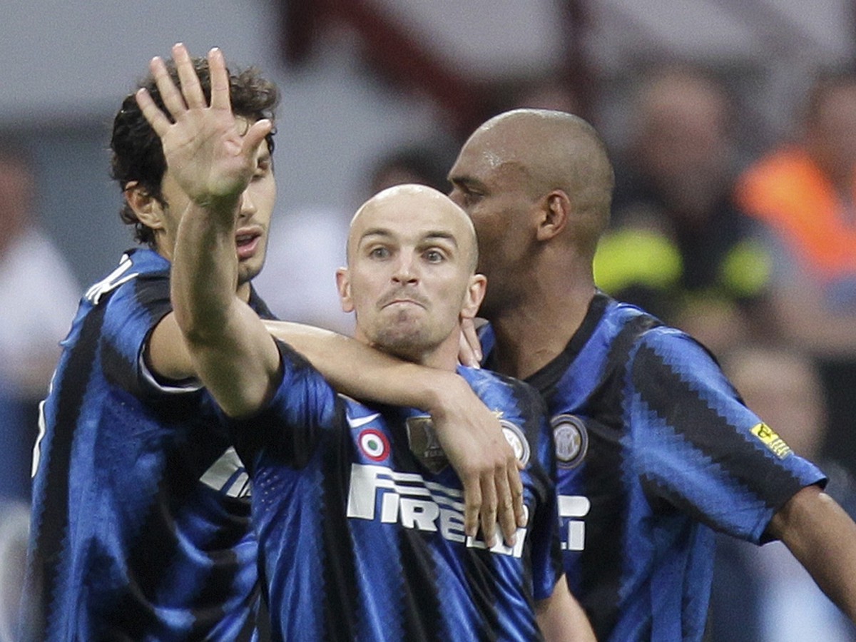 Esteban Cambiasso otváral skóre