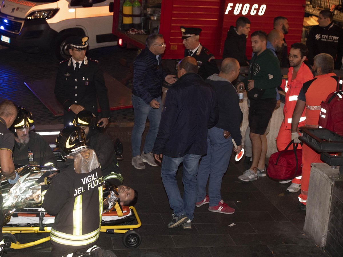Pred zápasom futbalovej Ligy majstrov medzi domácim AS Rím a CSKA Moskva prišlo k poruche eskalátora v centre Ríma, pri ktorej sa zranilo niekoľko ľudí. 