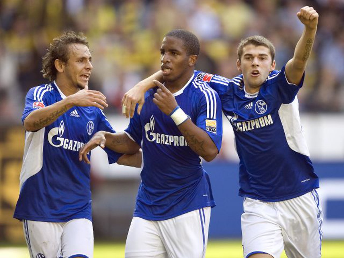 Jefferson Farfan rozhodol jediným gólom veľké derby