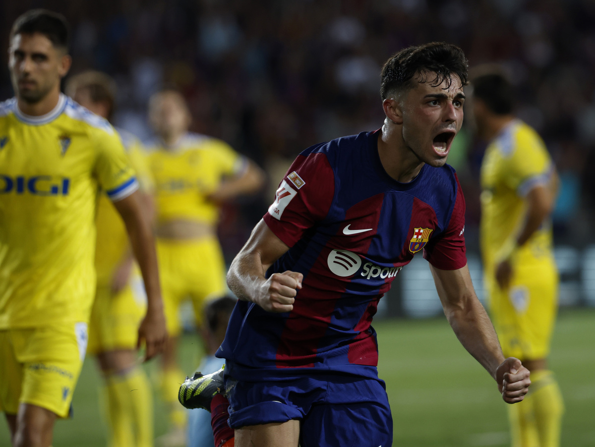 Barcelončan Pedri oslavuje gól