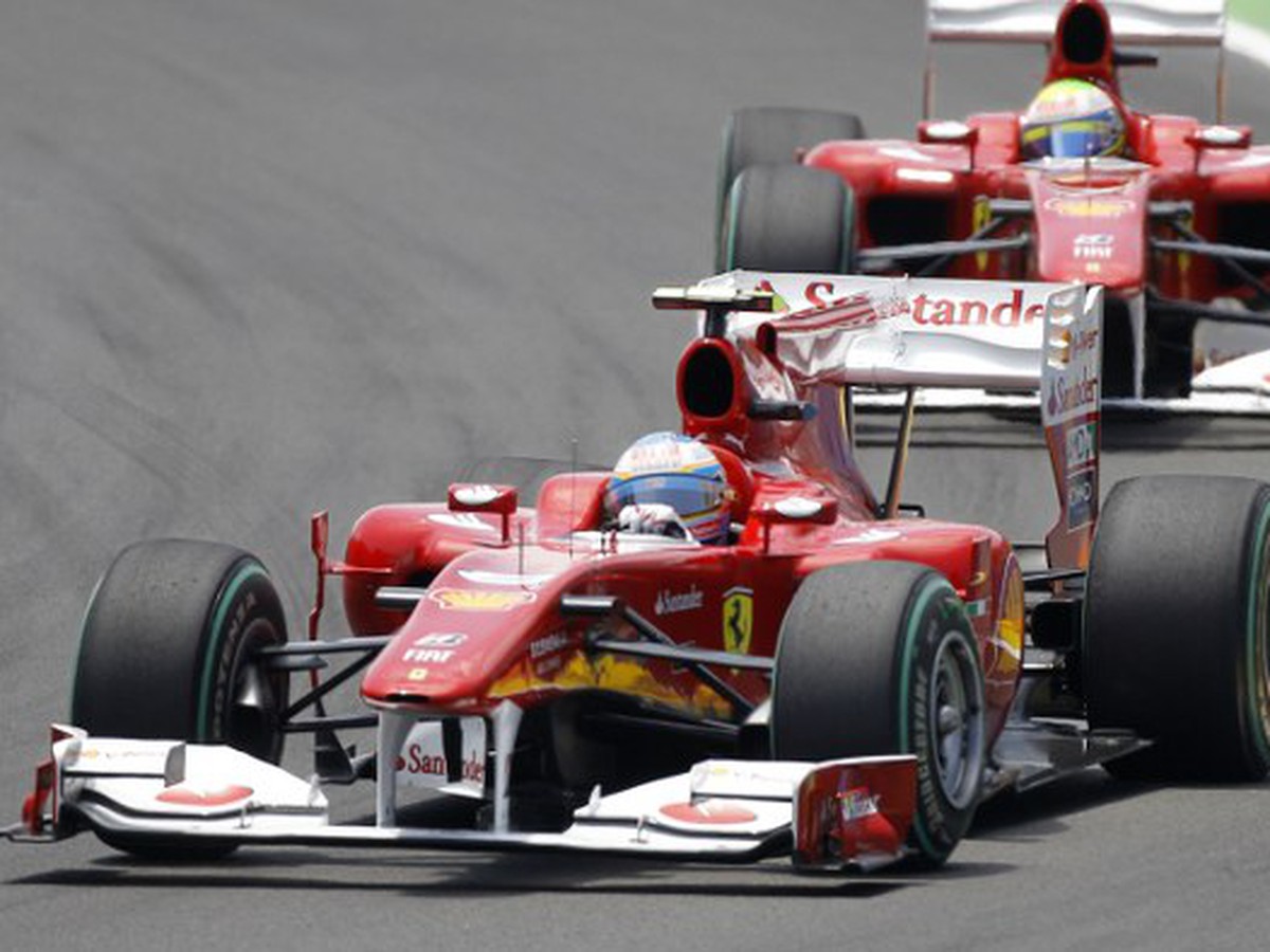 Fernando Alonso a Felipe Massa