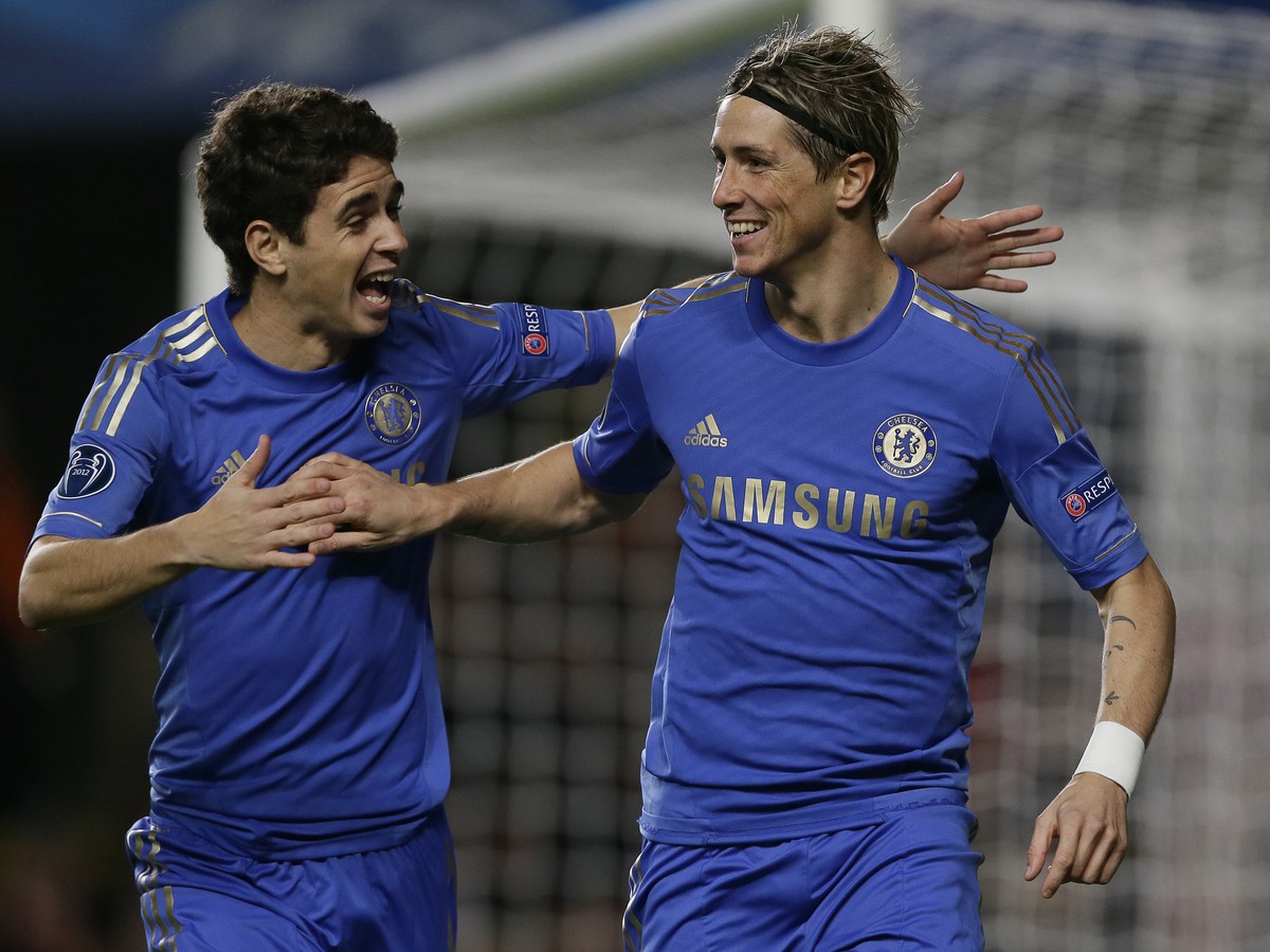 Oscar a Fernando Torres oslavujú gól do siete Donecku