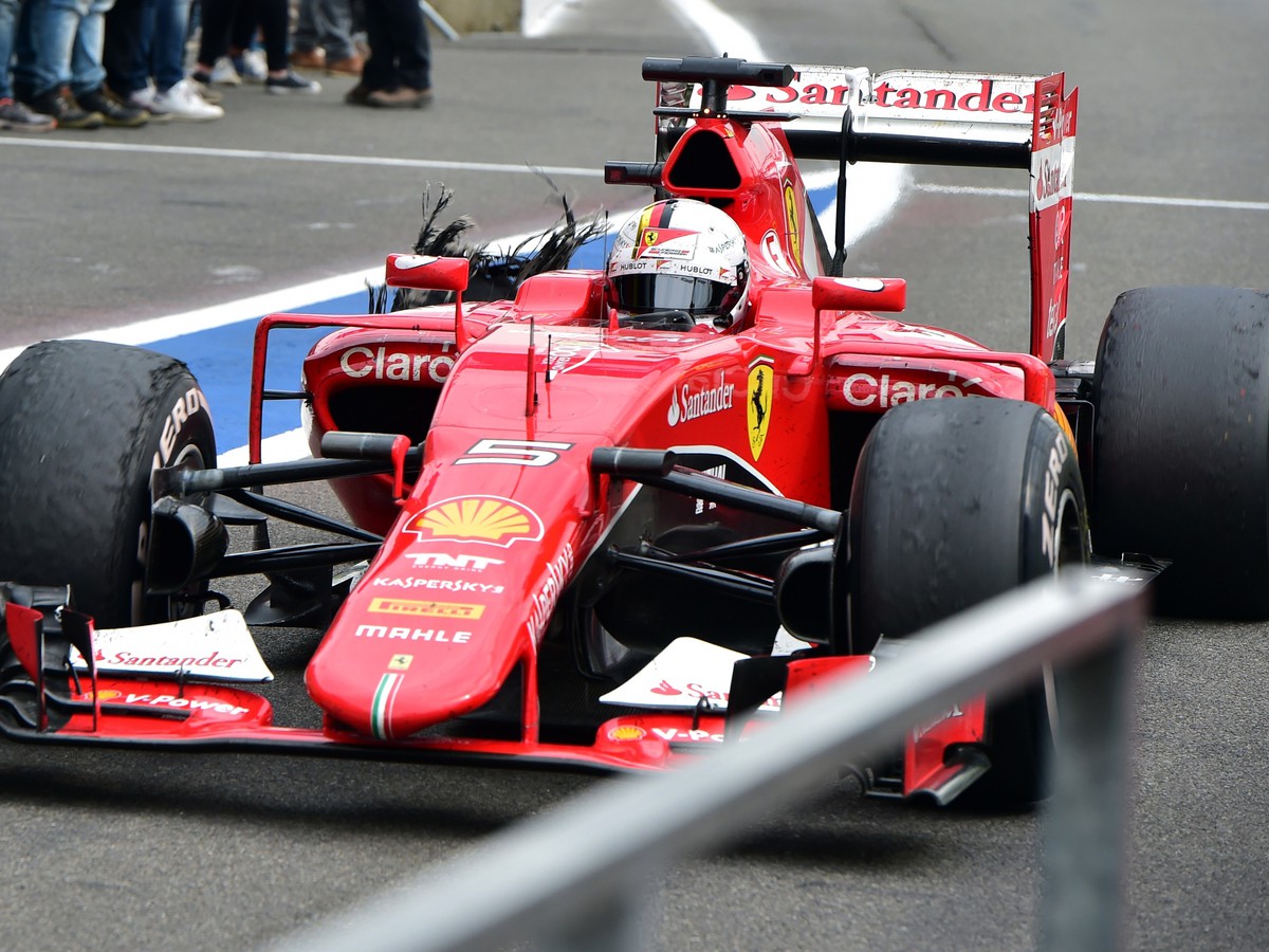 Sebastian Vettel na VC Belgicka skončil s defektom