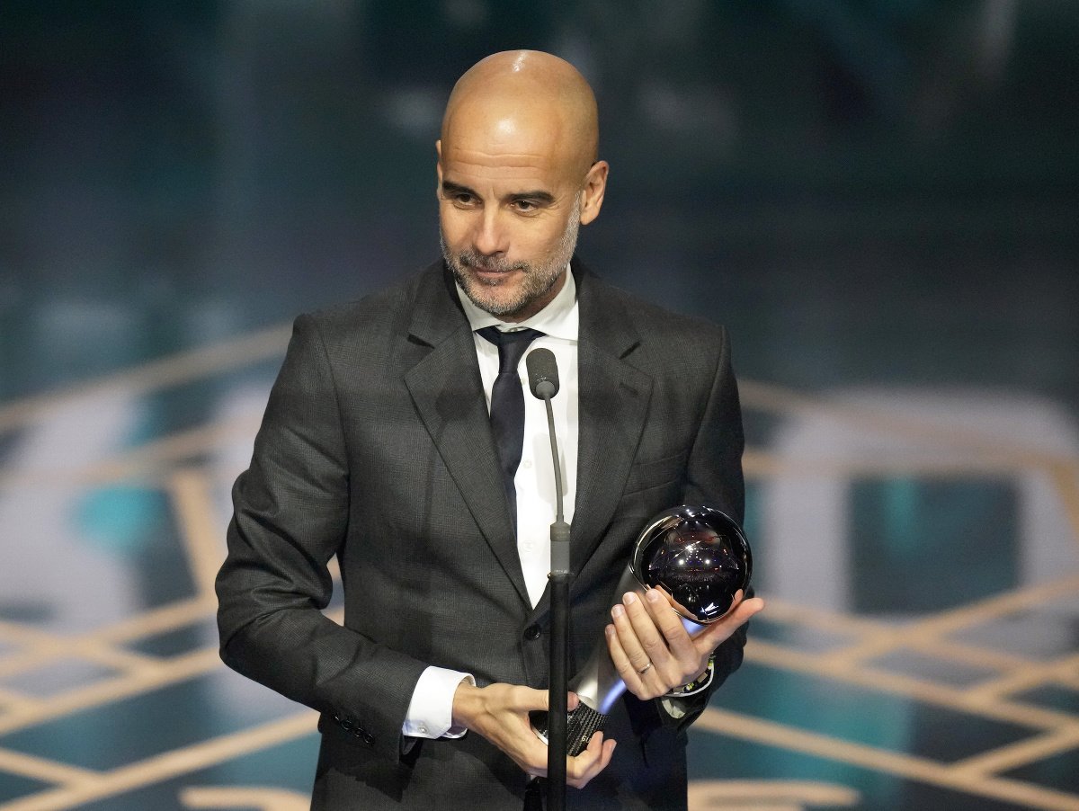 Najlepším trénerom roka v ankete FIFA bol podľa očakávania zvolený Pep Guardiola.