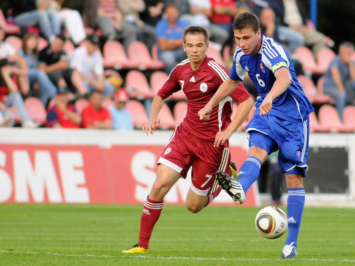 Arturs Zjuzins a Filip Kiss