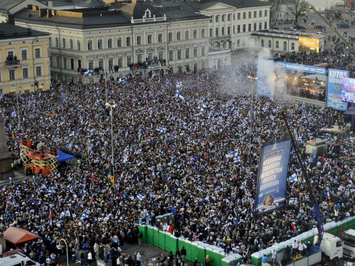 Obrovské oslavy zlatých hokejistov v Helsinkách