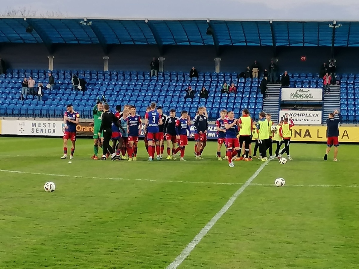 Oslavujúci futbalisti FK Senica
