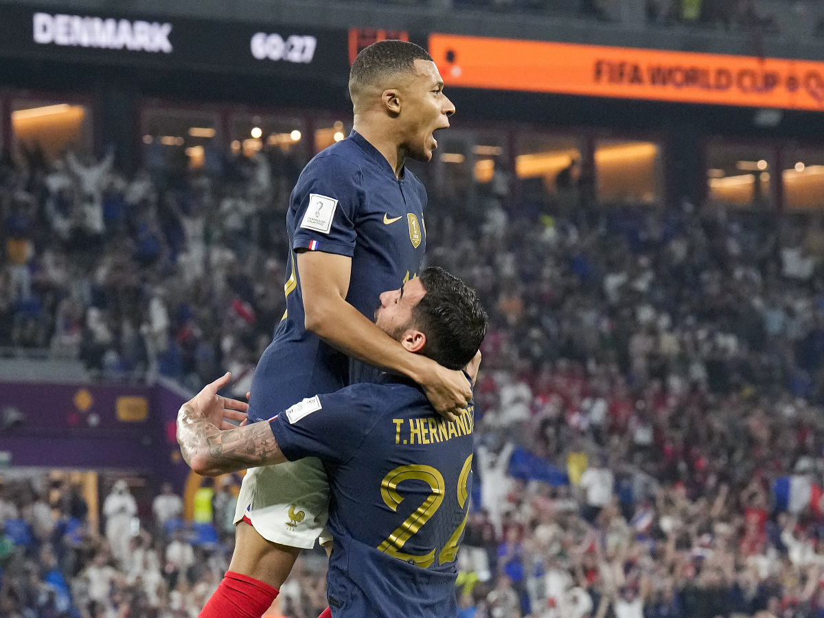 Kylian Mbappé oslavuje gól Francúzska