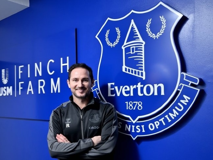 Frank Lampard sa stal novým manažérom Evertonu