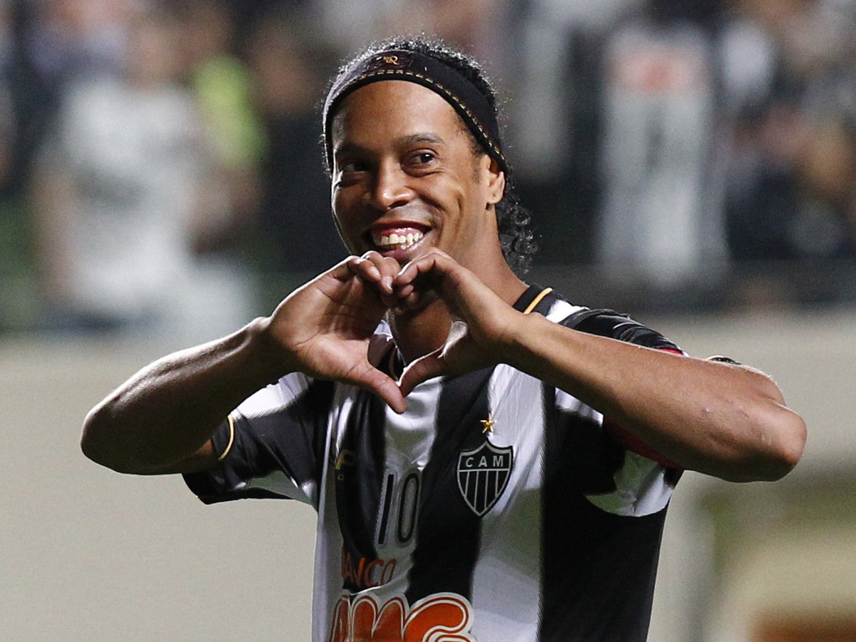 Ronaldinho sa raduje z výhry v semifinále Pohára osloboditeľov