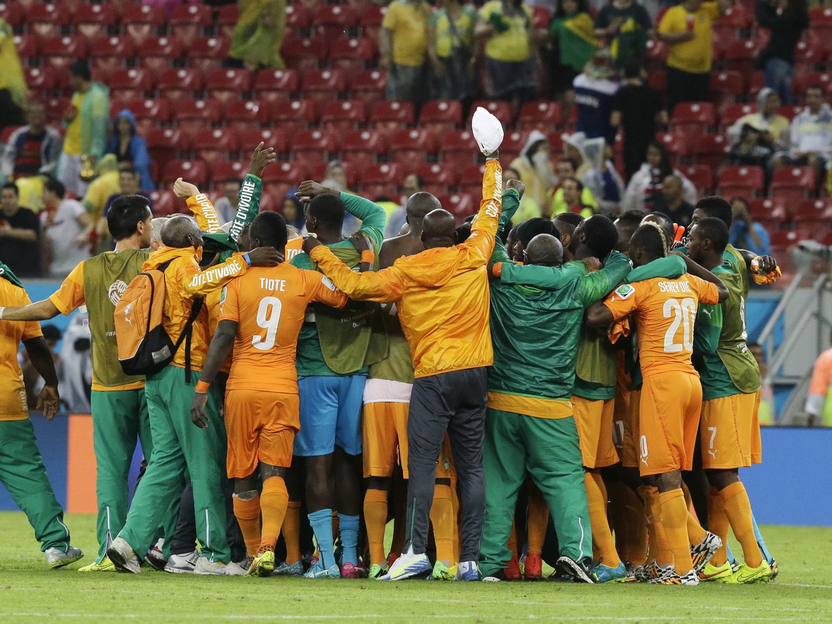 Hráči Pobrežia Slonoviny sa tešia z víťazstva