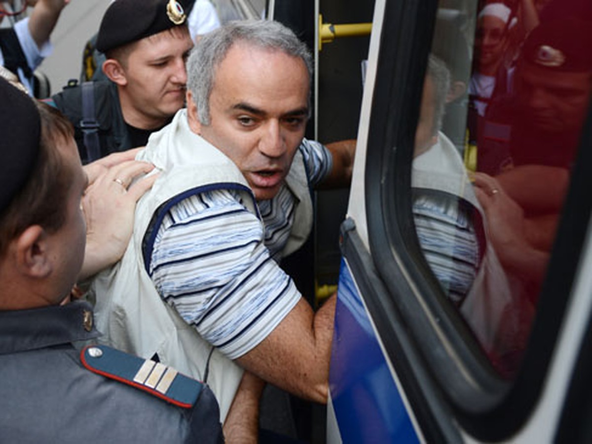 Garry Kasparov pri zatýkaní