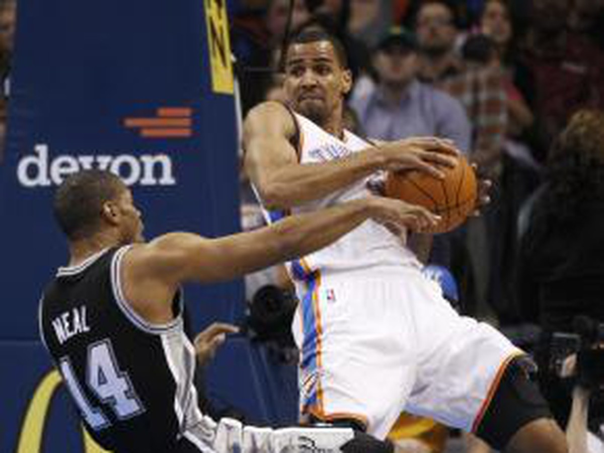 Gary Neal  a Thabo Sefolosha