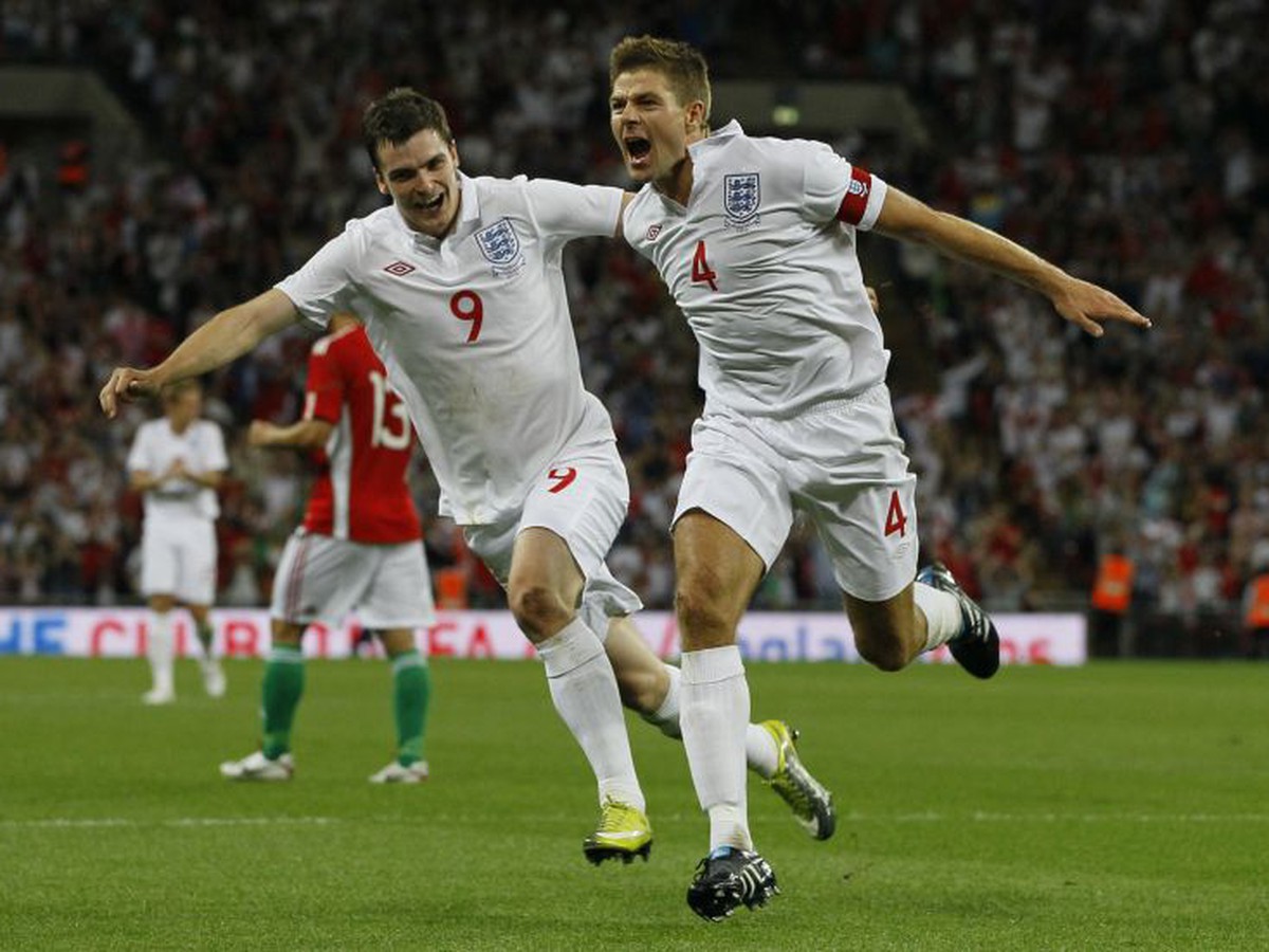 Hrdina zápasu Steven Gerrard, za ním Adam Johnson
