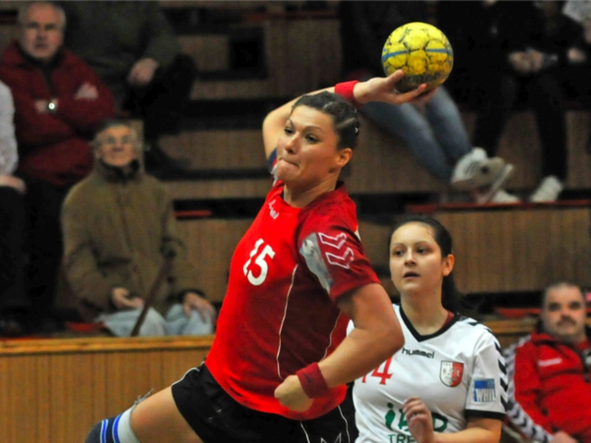 Petra Štetáková a Alžbeta Rechtorisová 