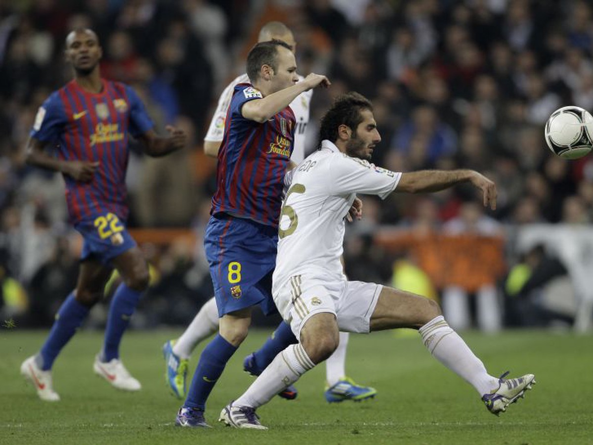 Iniesta a Hamit Altintop v prvom štvrťfinále