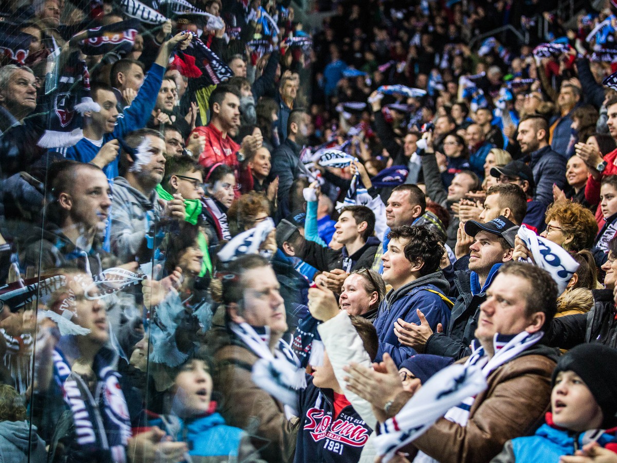 Fanúšikovia bratislavského Slovana počas posledného zápasu v sezóne