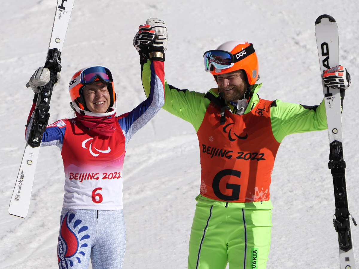  Slovenská reprezentantka v lyžovaní Henrieta Farkašová získala na zimných paralympijských hrách v Pekingu zlato v pondelkovej kombinácii zrakovo postihnutých žien