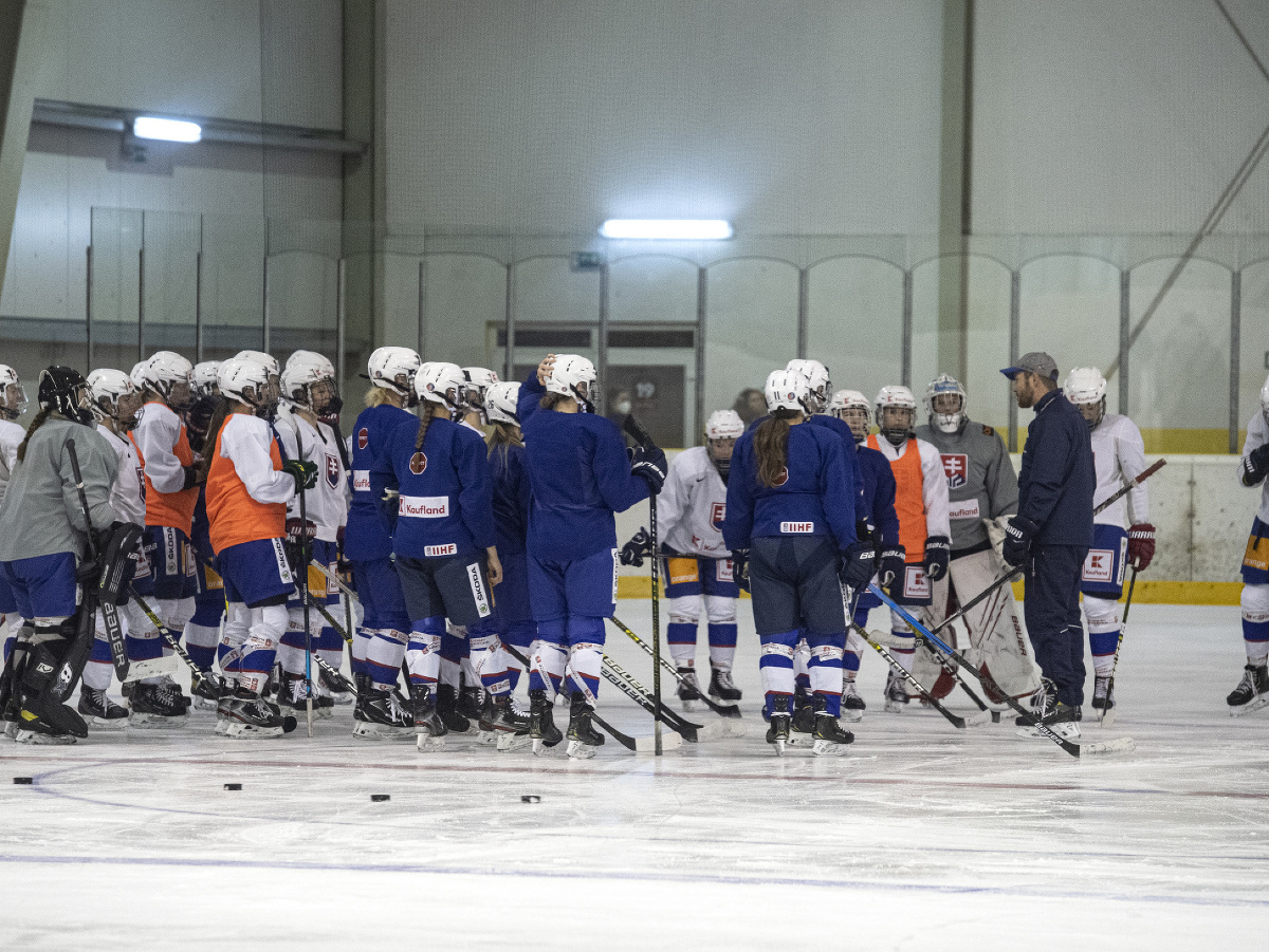 Tréning slovenskej hokejovej reprezentácie žien pred kvalifikáciou na ZOH
