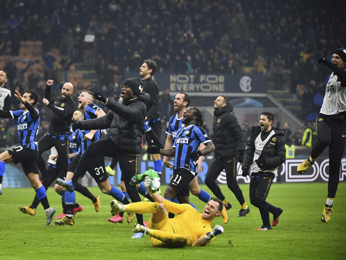 Futbalisti Interu Miláno sa tešia po víťazstve 4:2 nad AC