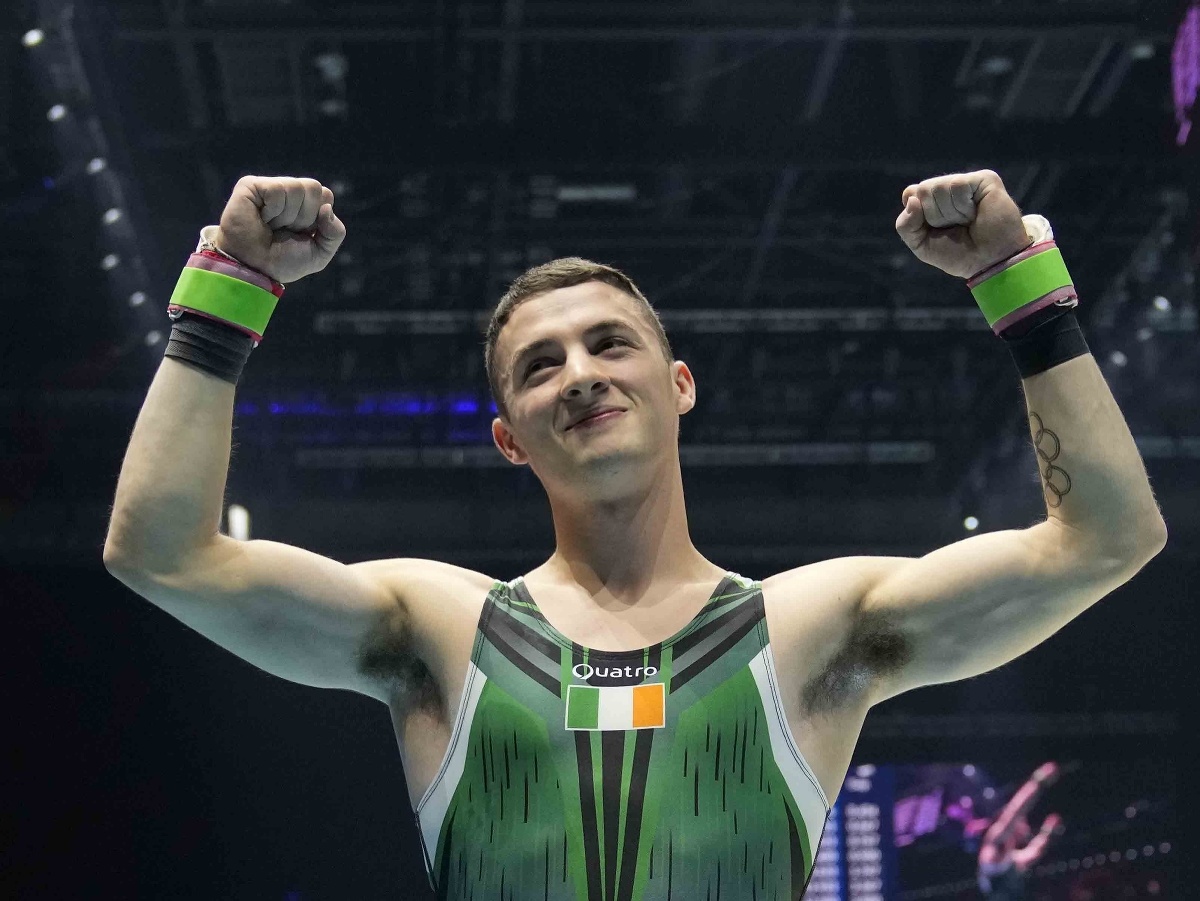 Rhys McClenaghan sa teší po zisku historicky prvého zlata pre Írsko na MS v športovej gymnastike