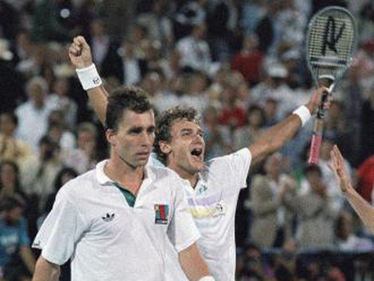 V roku 1988 Mats Wilander oslavuje víťazstvo Ivanom Lendlom 