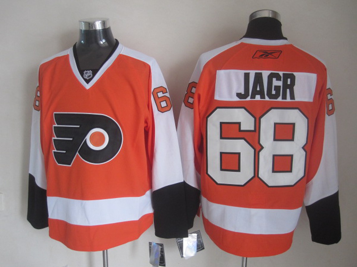 Jágrove dresy sú vo Philadelphii trhákom