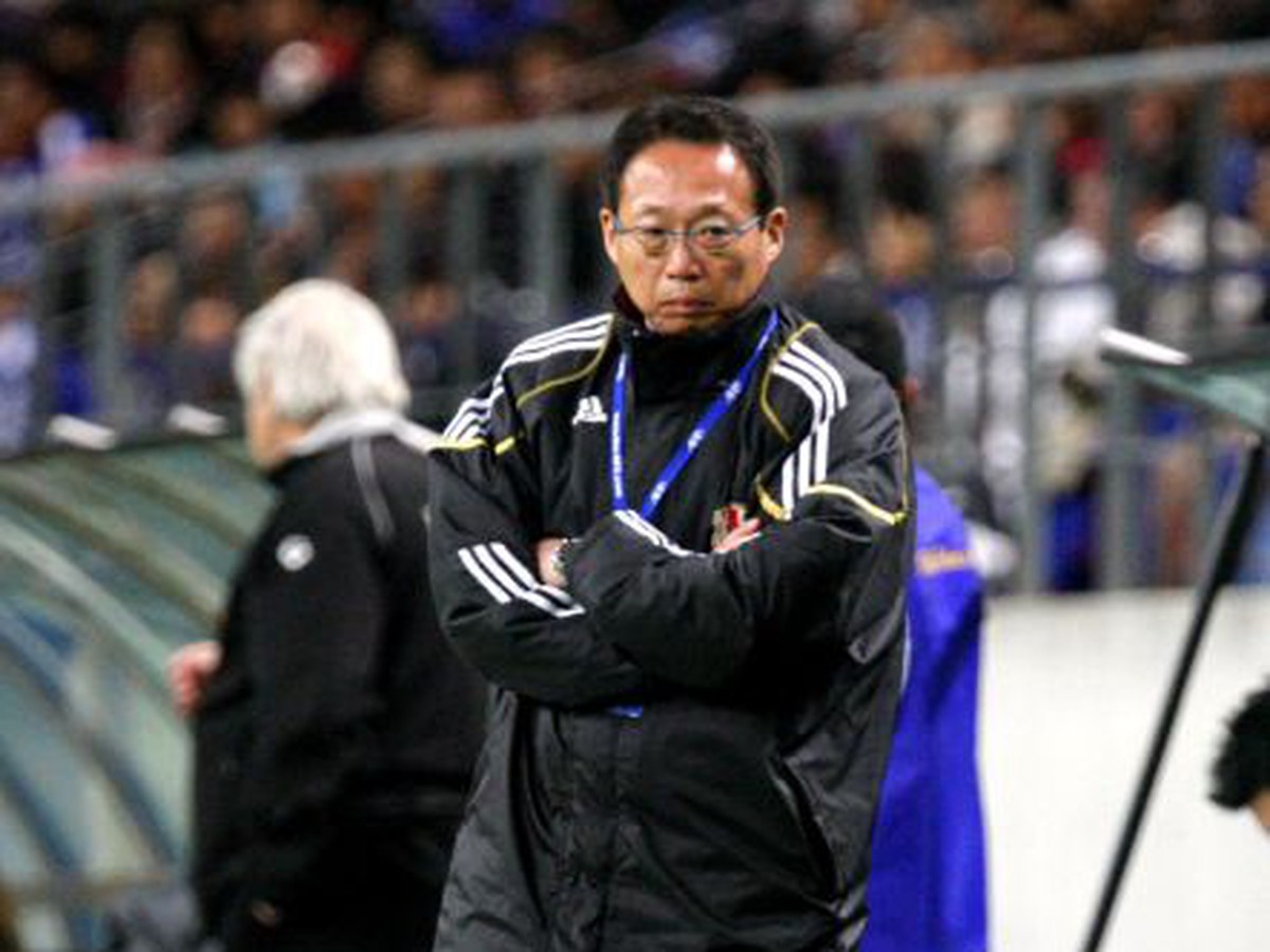 Tréner japonskej futbalovej reprezentácie Takeši Okada