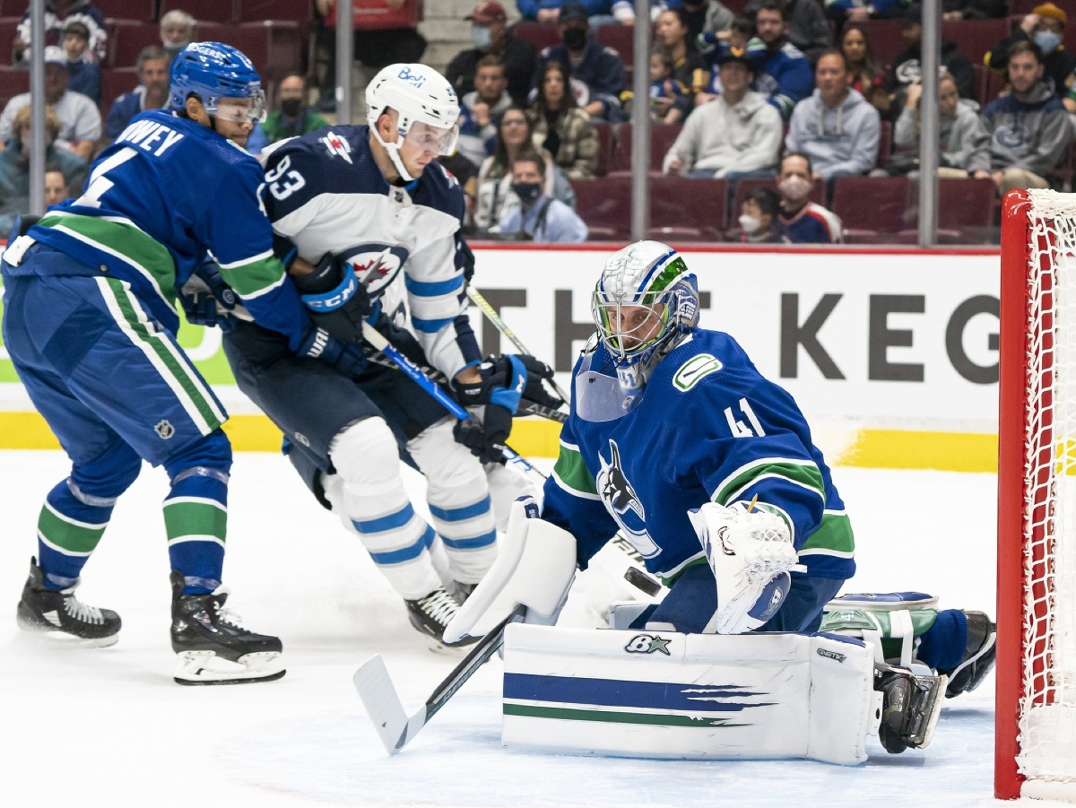 Slovenský hokejový brankár v drese Vancouveru Canucks Jaroslav Halák