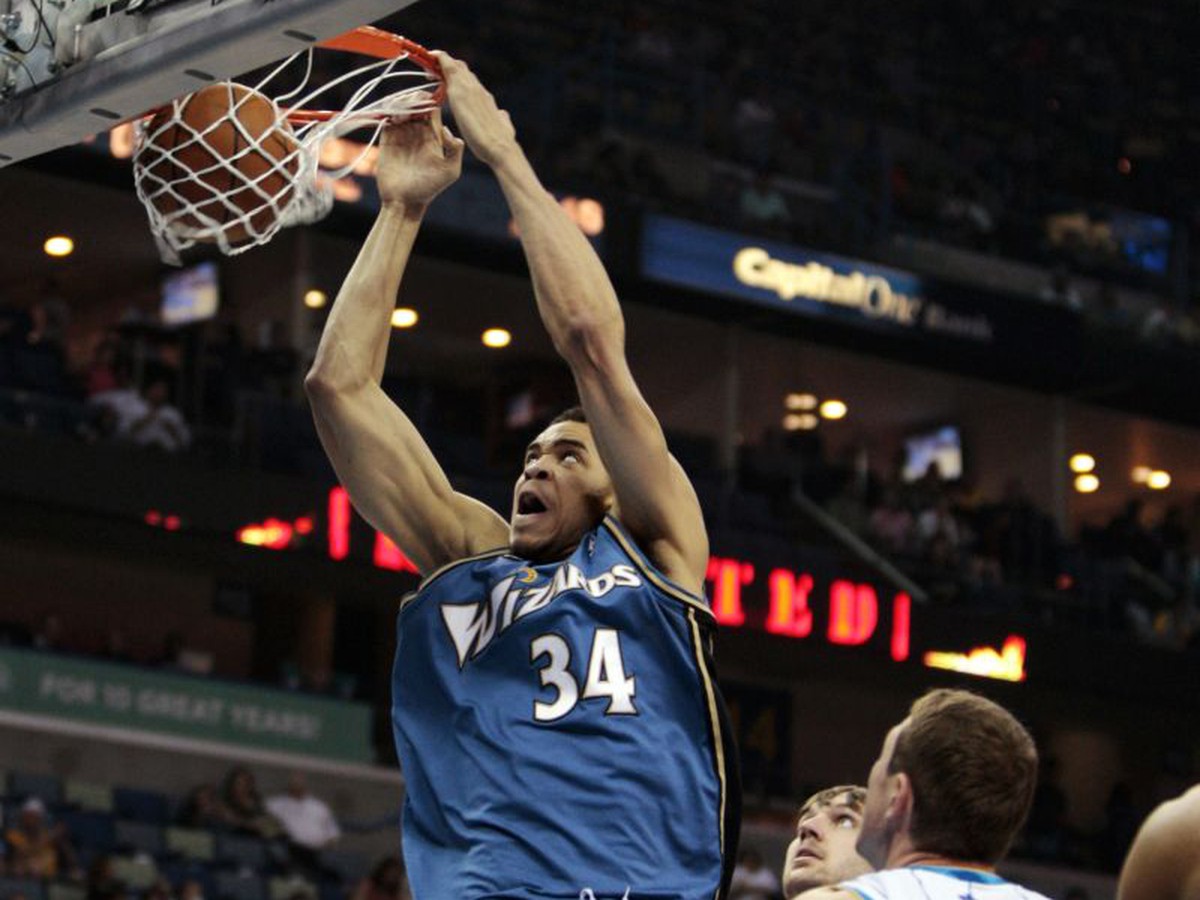JaVale McGee pomohol Washingtonu k výhre