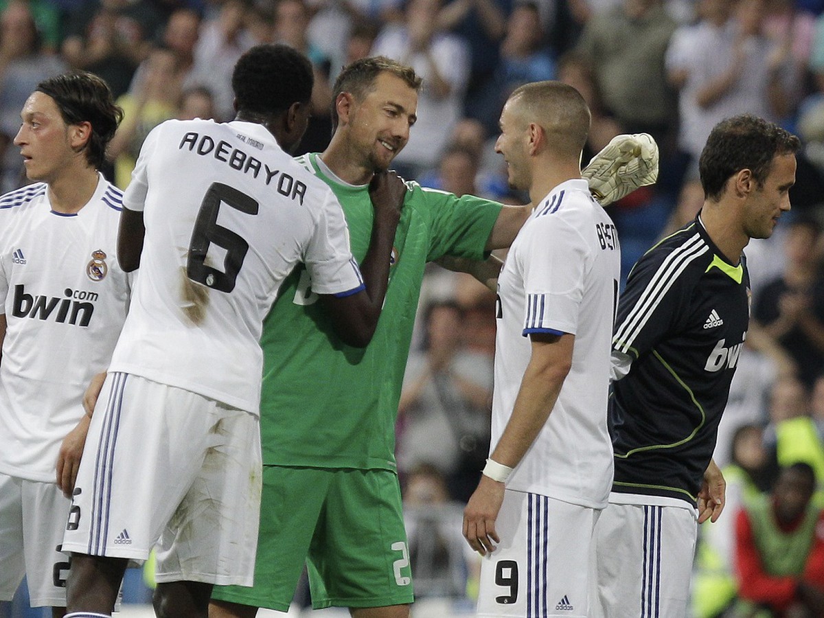 Jerzy Dudek sa lúči so spoluhráčmi z Realu Madrid